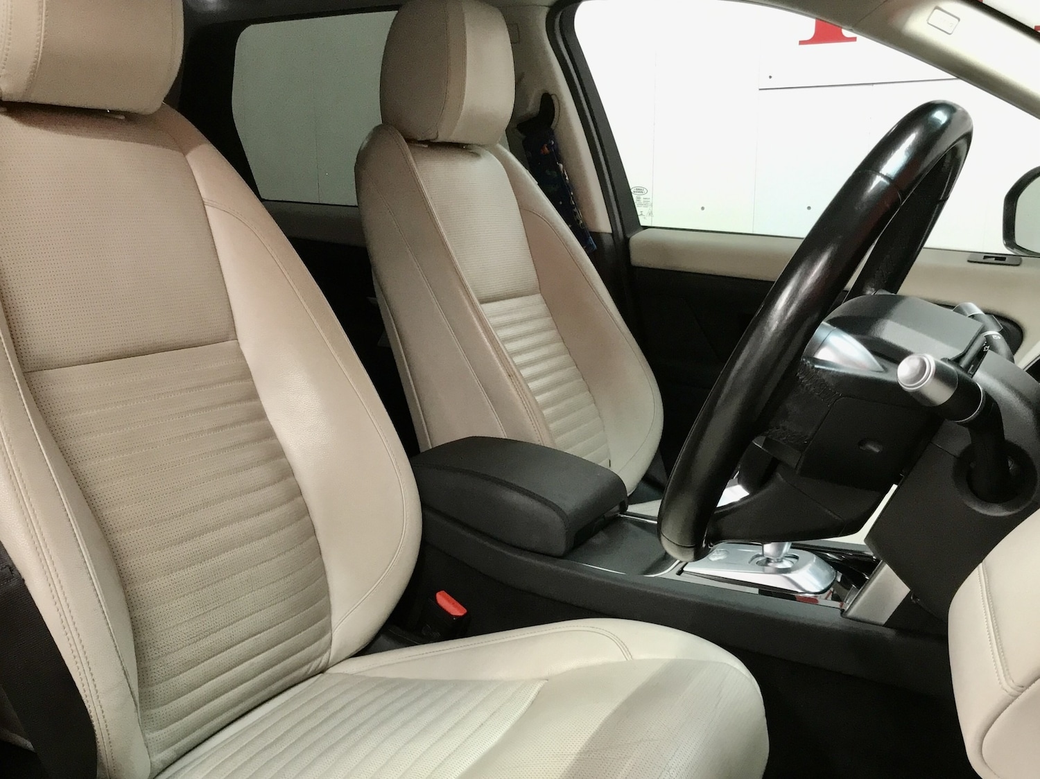 Used Land Rover Discovery Sport 2020 for sale - 76414989: Photo 6