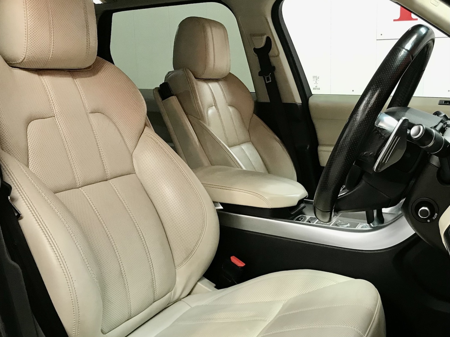 Used Land Rover Range Rover Sport 2017 for sale - 77562972: Photo 6