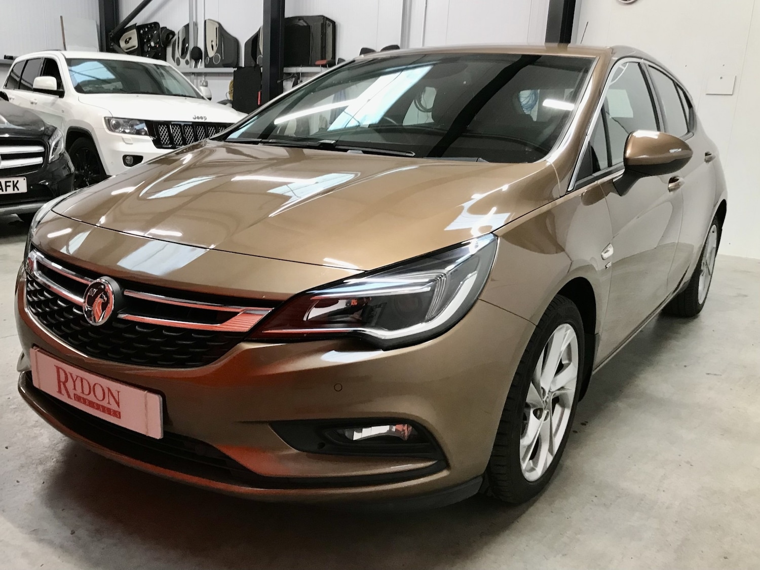 Used Vauxhall Astra 2016 for sale - 77058708: Photo 2