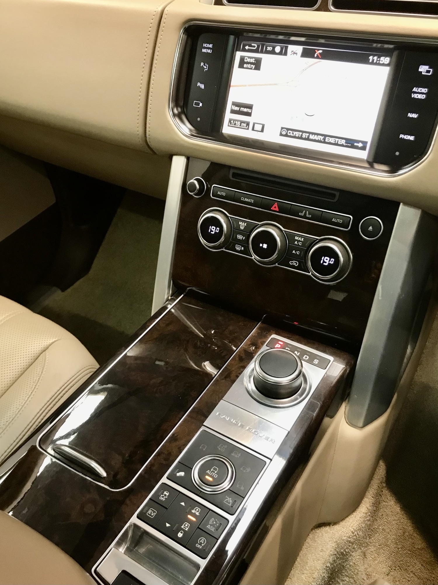 Used Land Rover Range Rover 2014 for sale - 77639639: Photo 11