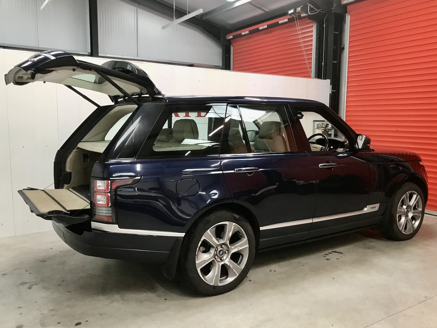 Used Land Rover Range Rover 2014 for sale - 77639639: Photo 4