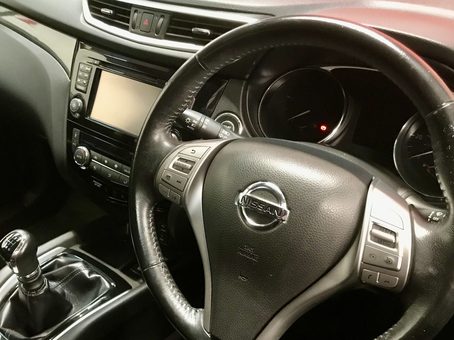 Used Nissan X-Trail 2015 for sale - 76384302: Photo 8