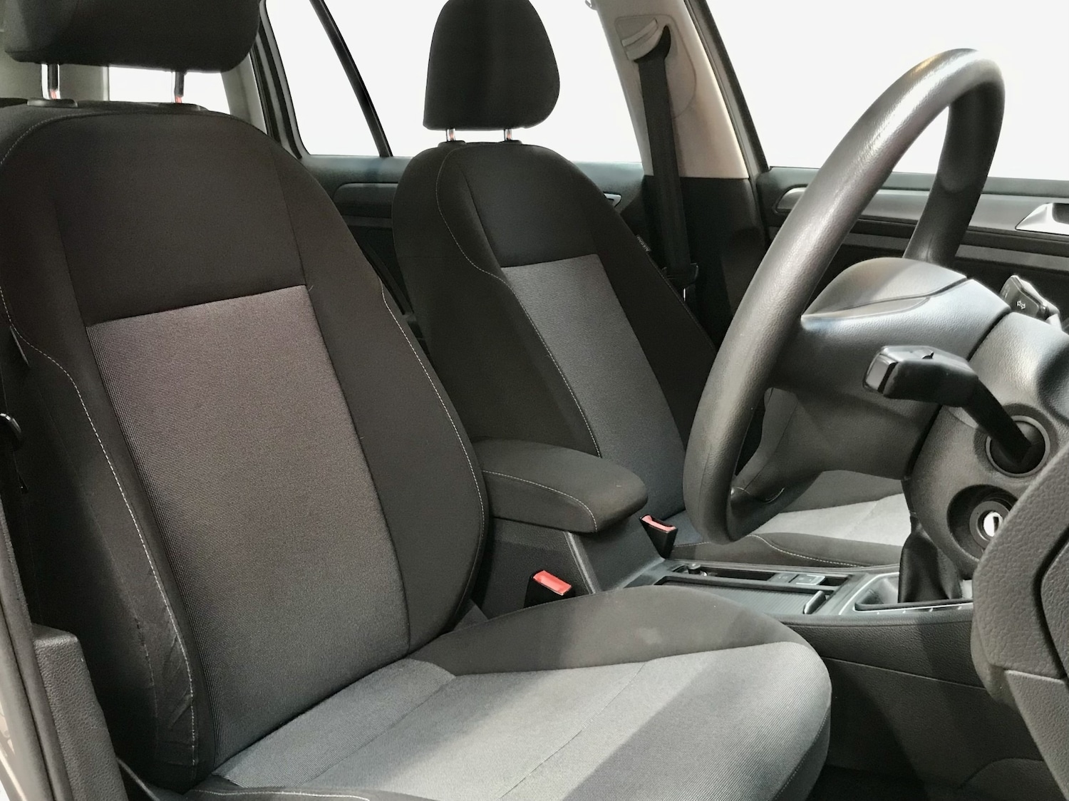 Used Volkswagen Golf 2016 for sale - 77567760: Photo 6