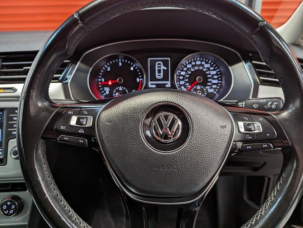 Used Volkswagen Passat 2015 for sale - 67024073: Photo 11