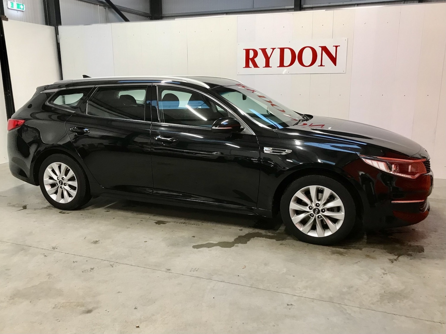 Used Kia Optima 2017 for sale - 76817709: Photo 1