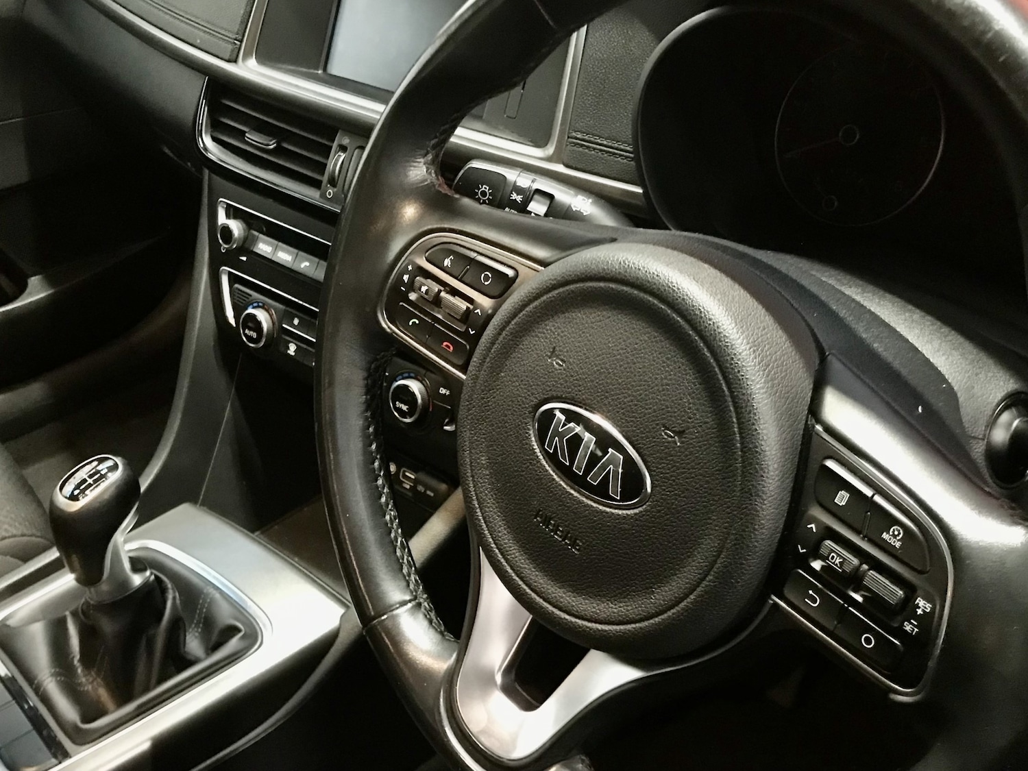 Used Kia Optima 2017 for sale - 76817709: Photo 7