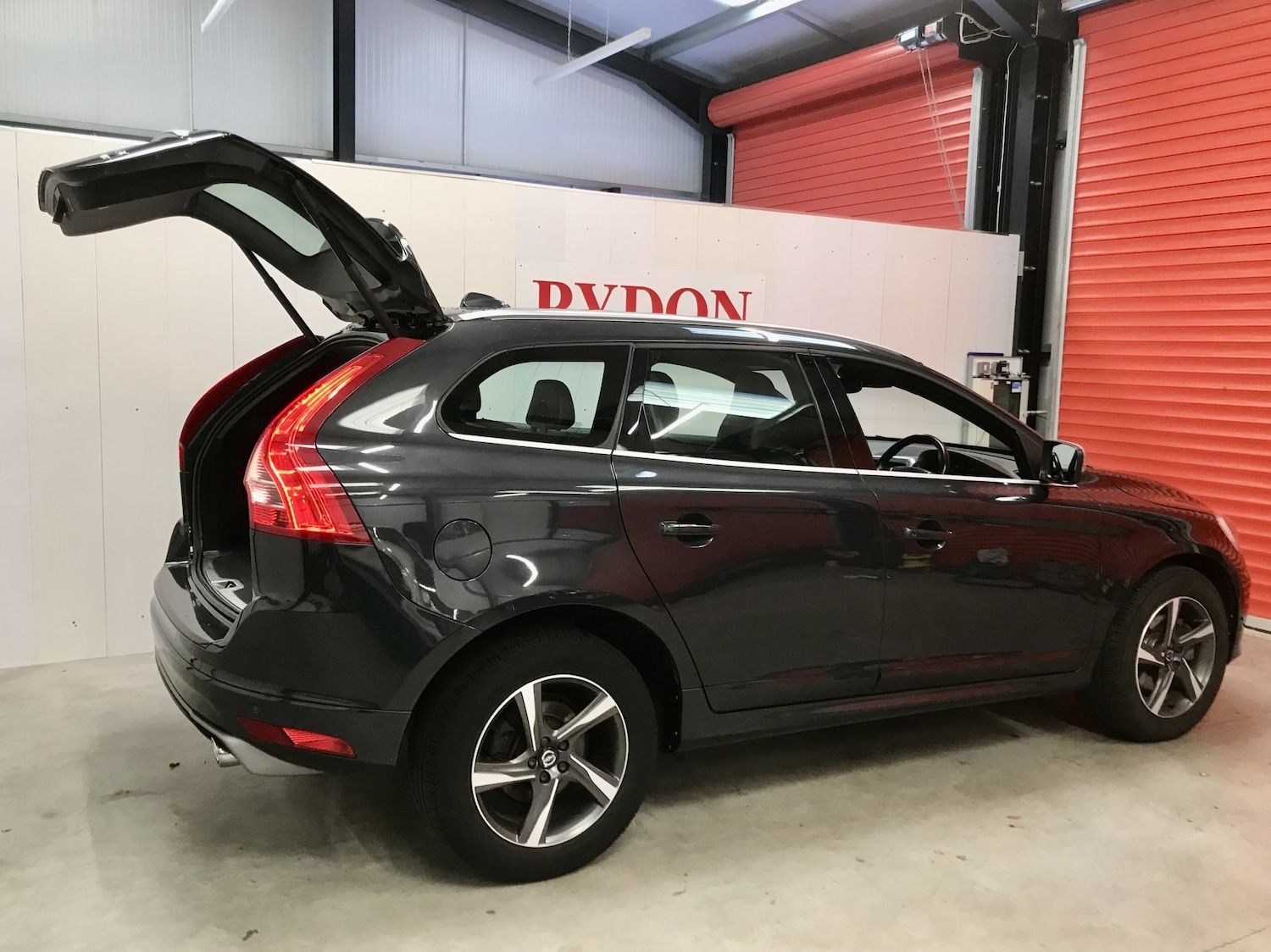 Used Volvo XC60 2016 for sale - 76669167: Photo 4