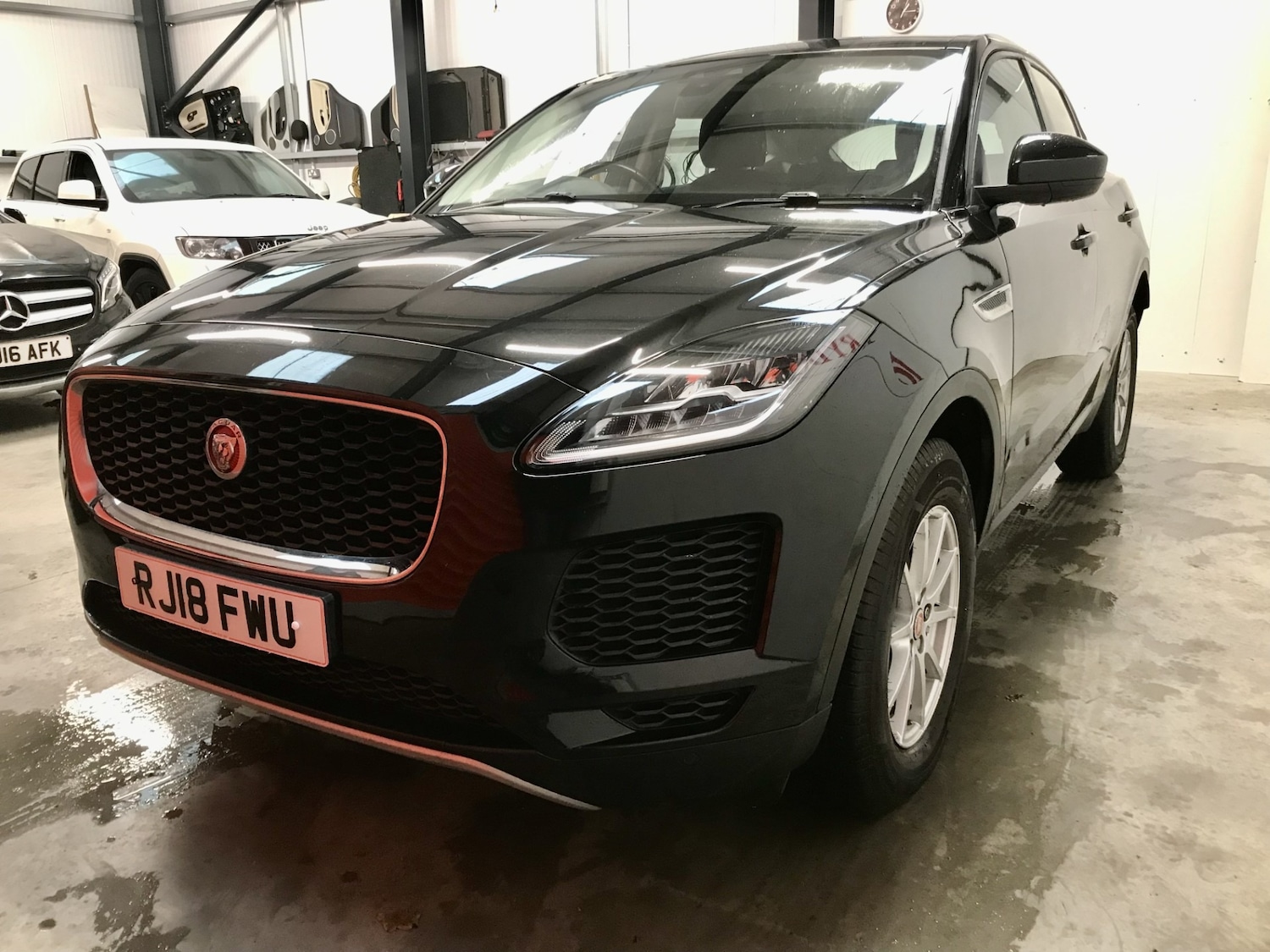 Used Jaguar E-Pace 2018 for sale - 77282973: Photo 2