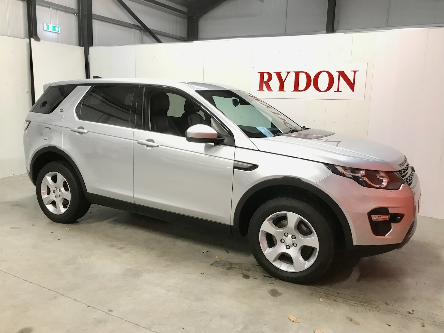 Used Land Rover Discovery Sport 2018 for sale - 76567866: Photo 1