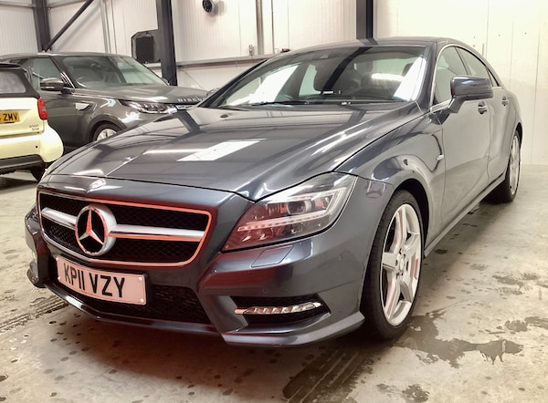 Used Mercedes-Benz CLS 2011 for sale - 70122523: Photo 2