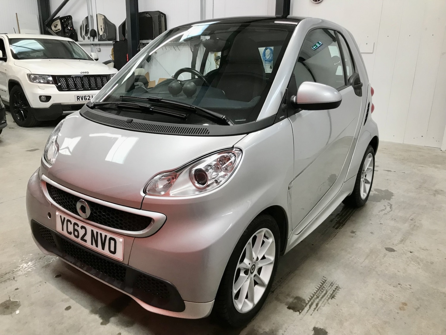 Used smart fortwo 2012 for sale - 77570126: Photo 2