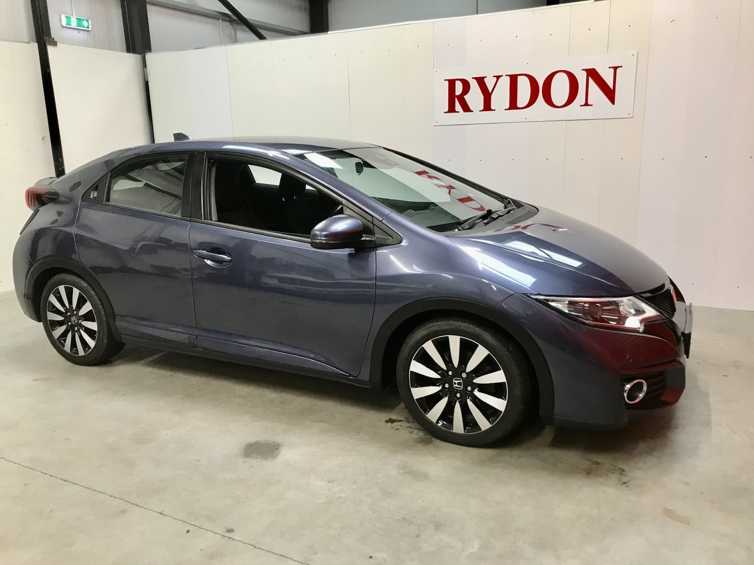 Used Honda Civic 2017 for sale - 76542806: Photo 1