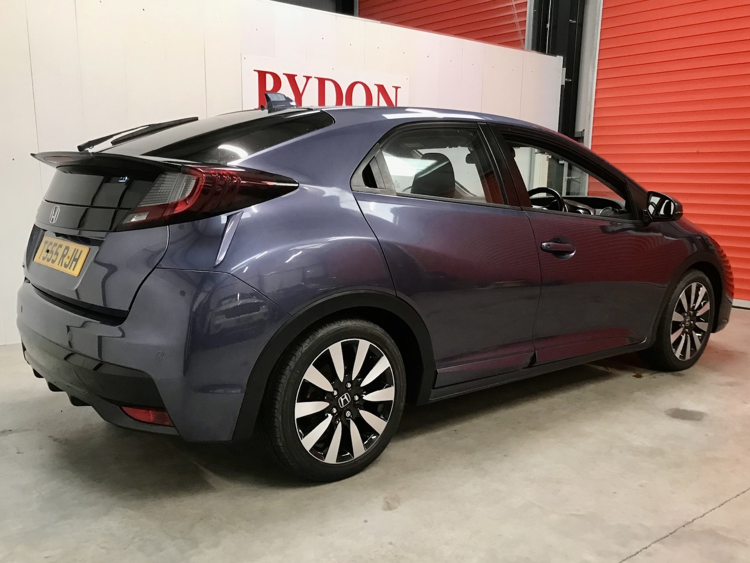 Used Honda Civic 2017 for sale - 76542806: Photo 5