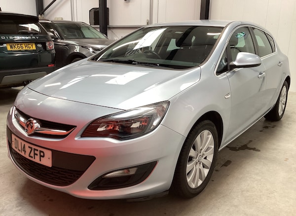 Used Vauxhall Astra 2014 for sale - 71895240: Photo 2