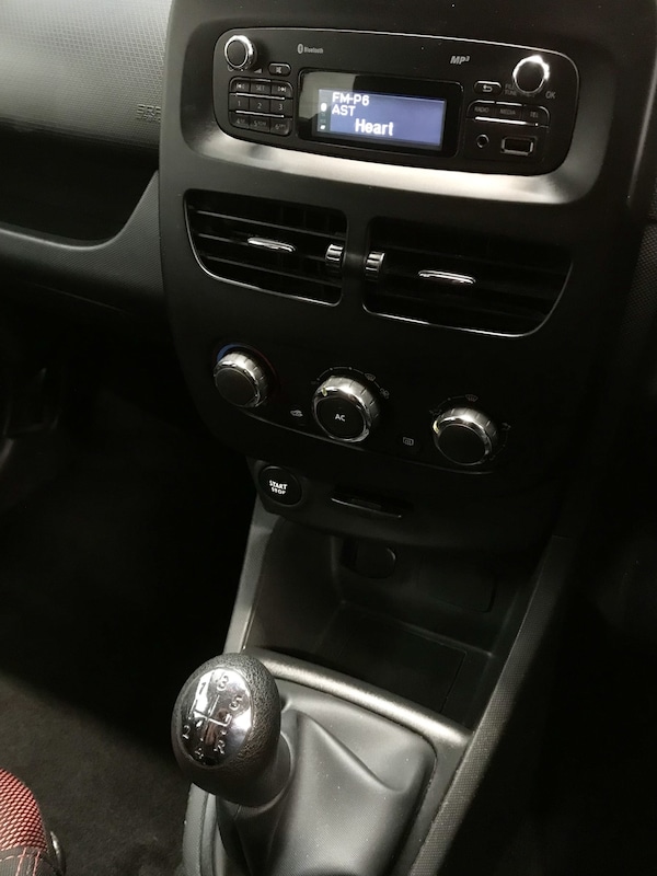 Used Renault Clio 2013 for sale - 76184066: Photo 9