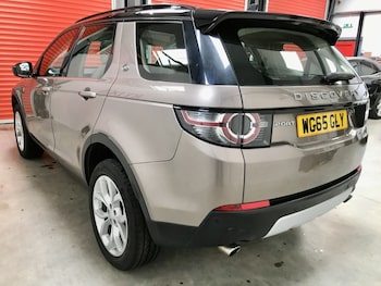 Used Land Rover Discovery Sport 2015 for sale - 75690501: Photo