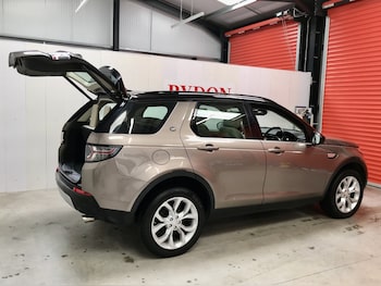 Used Land Rover Discovery Sport 2015 for sale - 75690501: Photo
