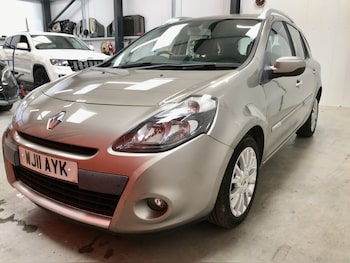 Used Renault Clio 2011 for sale - 76047680: Photo 2