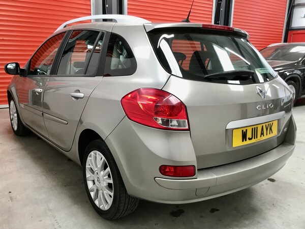 Used Renault Clio 2011 for sale - 76047680: Photo 3