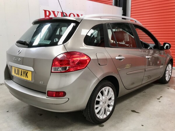 Used Renault Clio 2011 for sale - 76047680: Photo 5