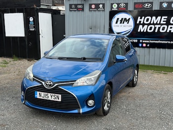 Used Toyota Yaris 2015 for sale - 79025774: Photo