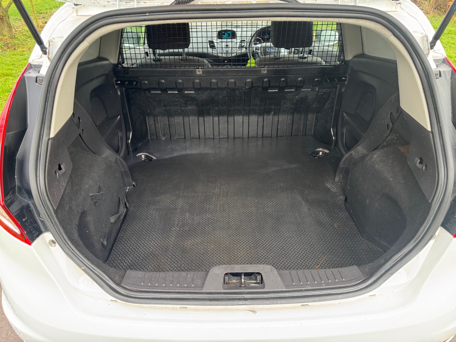 Used Ford Fiesta 2014 for sale - 77690708: Photo 14