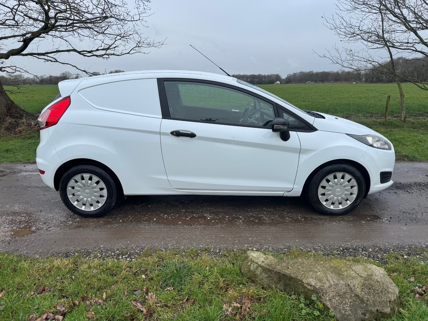 Used Ford Fiesta 2014 for sale - 77690708: Photo 4