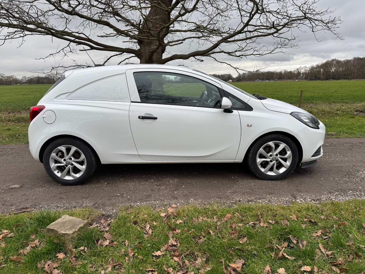 Used Vauxhall Corsa 2017 for sale - 77506019: Photo 8