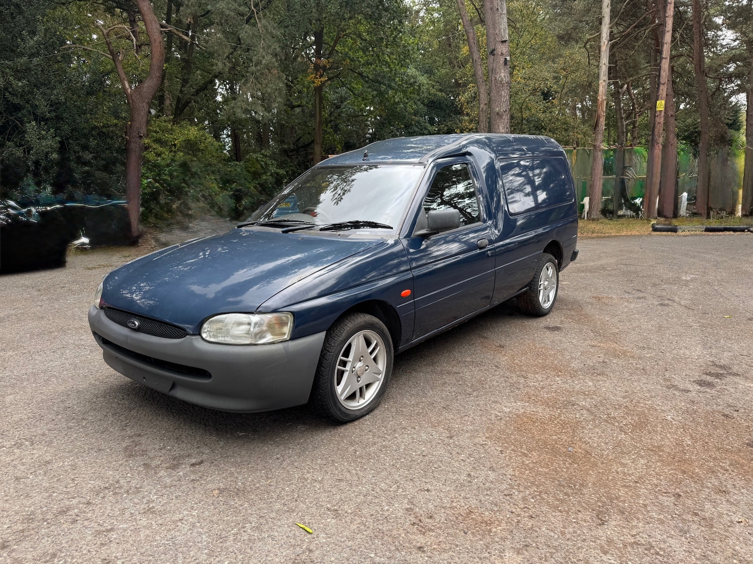 Used Ford Escort 2001 for sale - 75846974: Photo 1