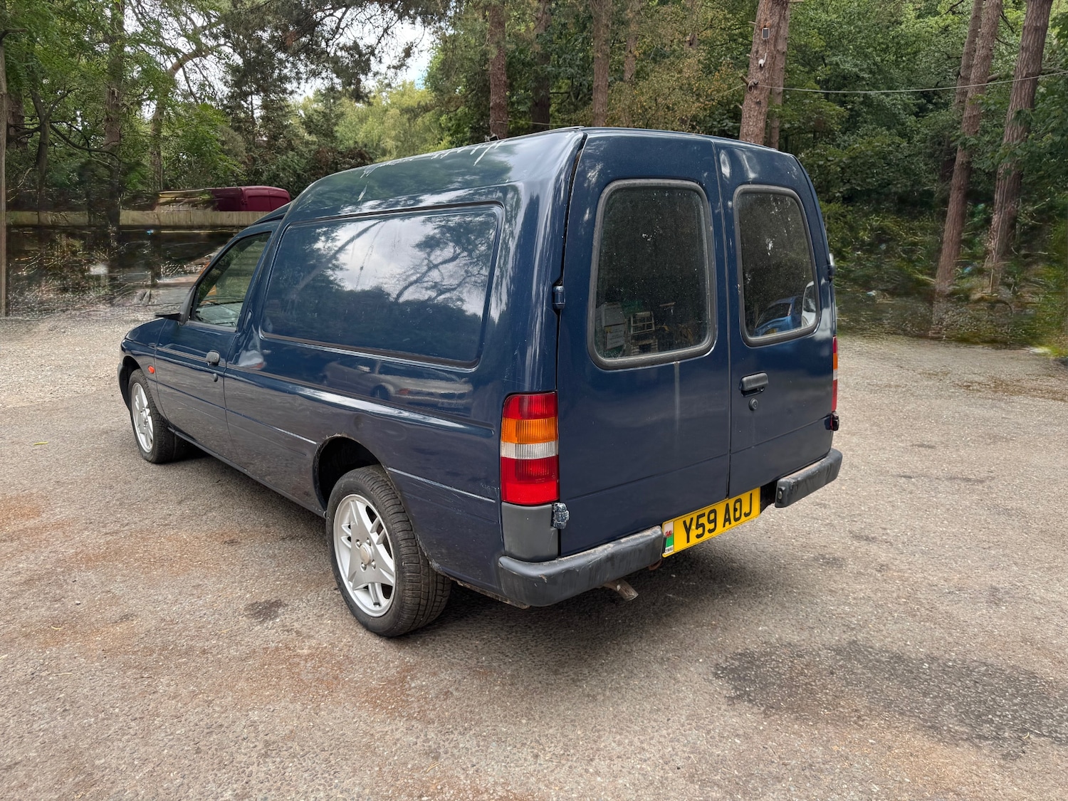 Used Ford Escort 2001 for sale - 75846974: Photo 3
