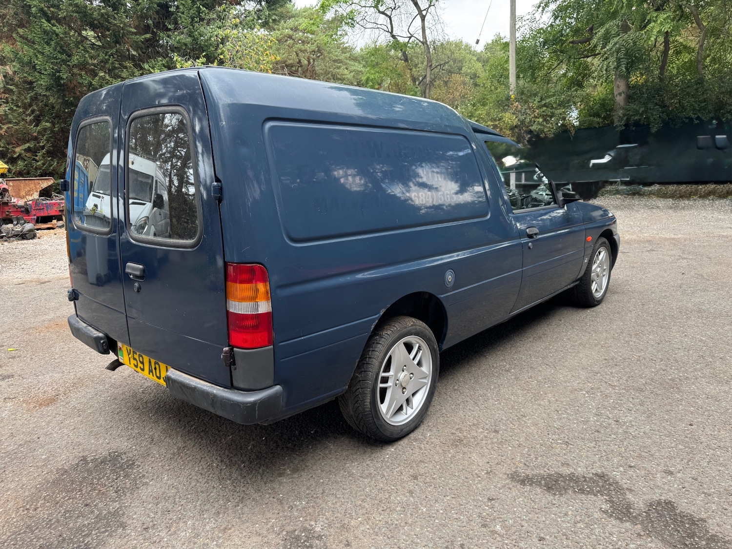 Used Ford Escort 2001 for sale - 75846974: Photo 5
