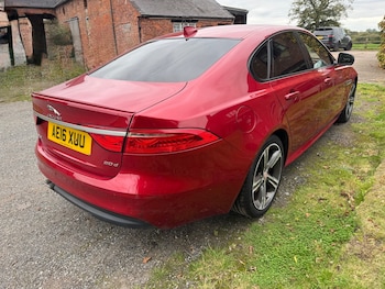 Used Jaguar XF 2016 for sale - 76232724: Photo