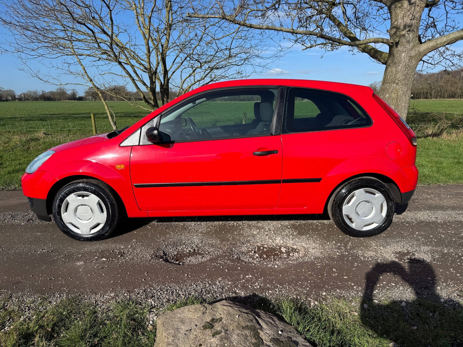 Used Ford Fiesta 2004 for sale - 77827725: Photo 2