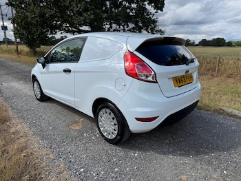 Used Ford Fiesta 2014 for sale - 79458976: Photo