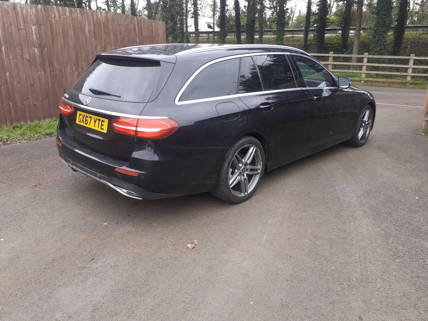 Used Mercedes-Benz E Class 2017 for sale - 77946188: Photo 3