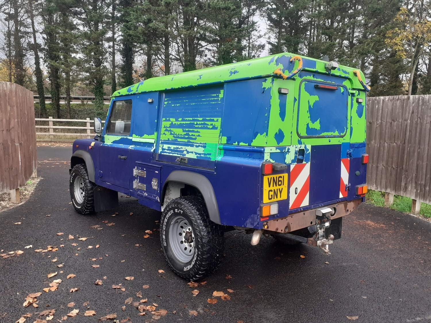 Used Land Rover Defender 2011 for sale - 76507884: Photo 3