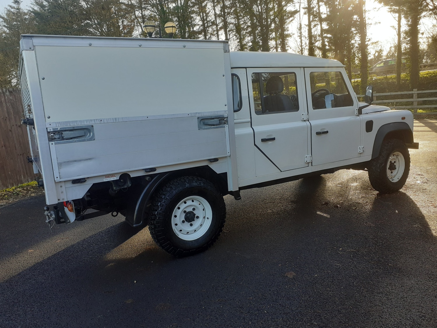 Used Land Rover Defender 2010 for sale - 76707380: Photo 3