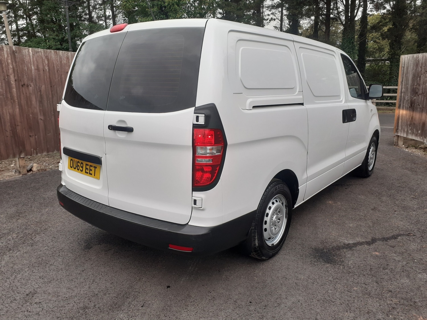 Used Hyundai Iload 2019 for sale - 77906828: Photo 3