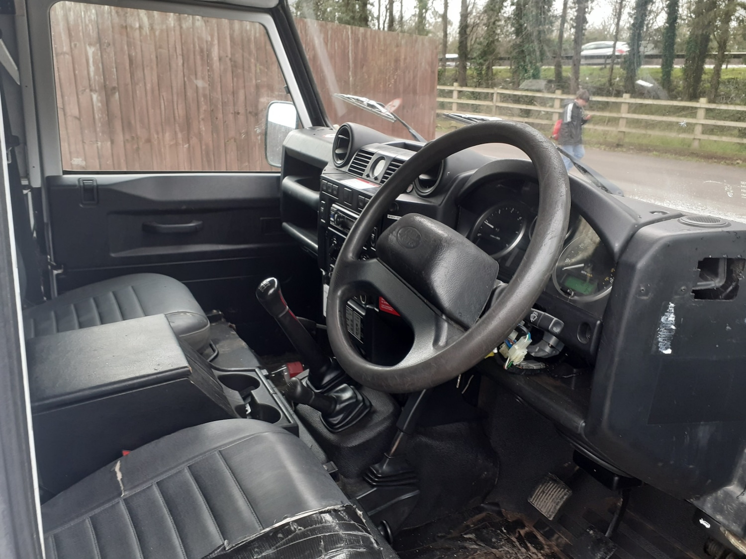 Used Land Rover Defender 2015 for sale - 77589979: Photo 4
