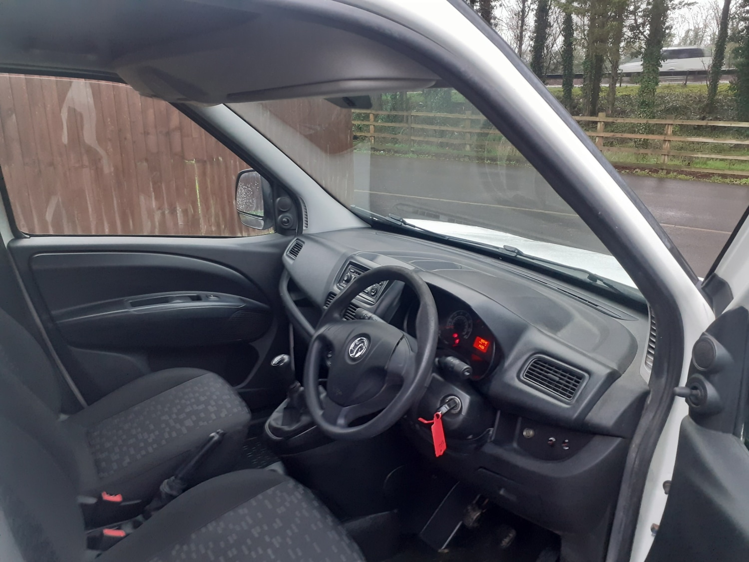 Used Vauxhall Combo 2018 for sale - 77541331: Photo 4