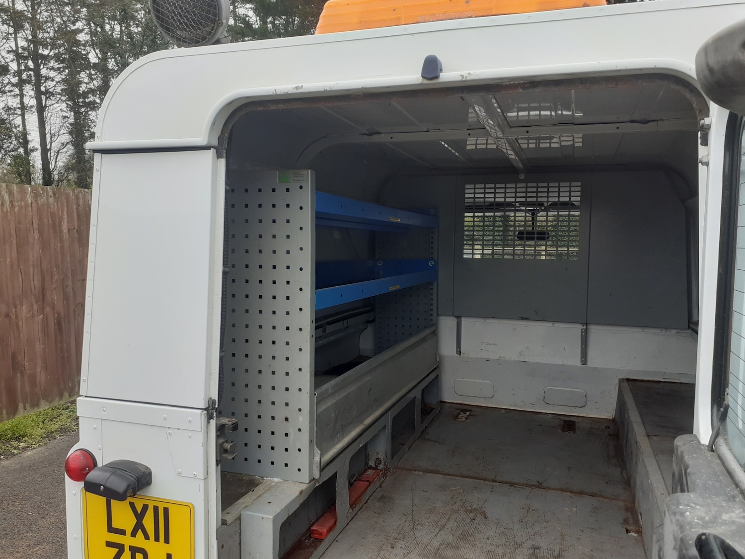 Used Land Rover Defender 2011 for sale - 77906823: Photo 6