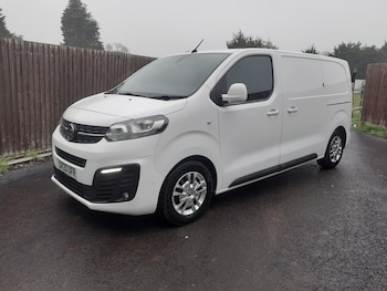Vauxhall Vivaro feature image