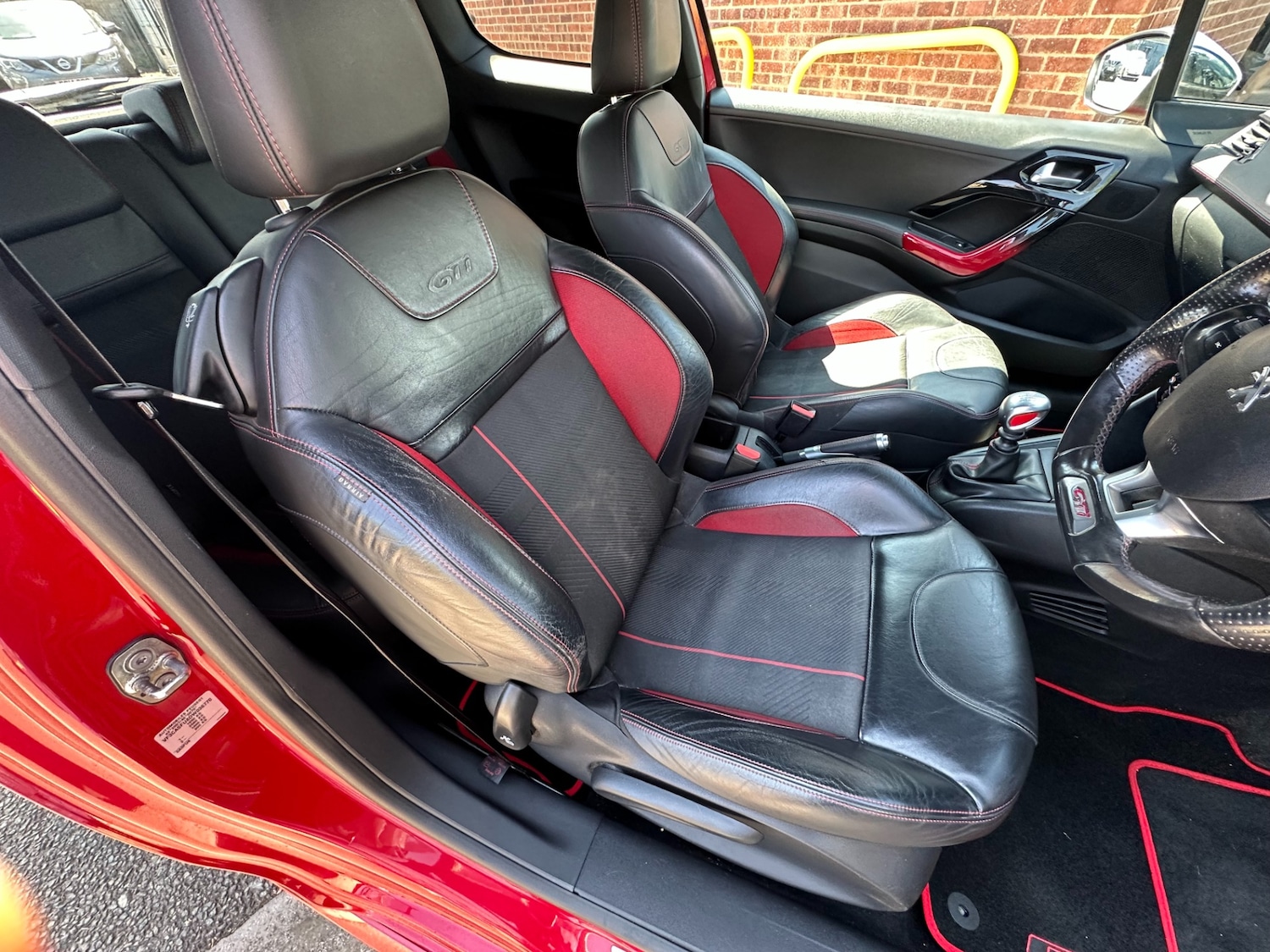 Used Peugeot 208 2013 for sale - 76897193: Photo 12