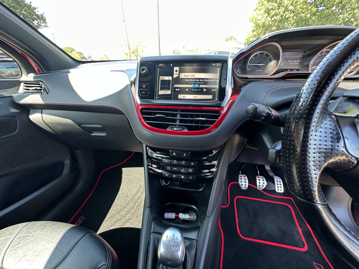 Used Peugeot 208 2013 for sale - 76897193: Photo 13