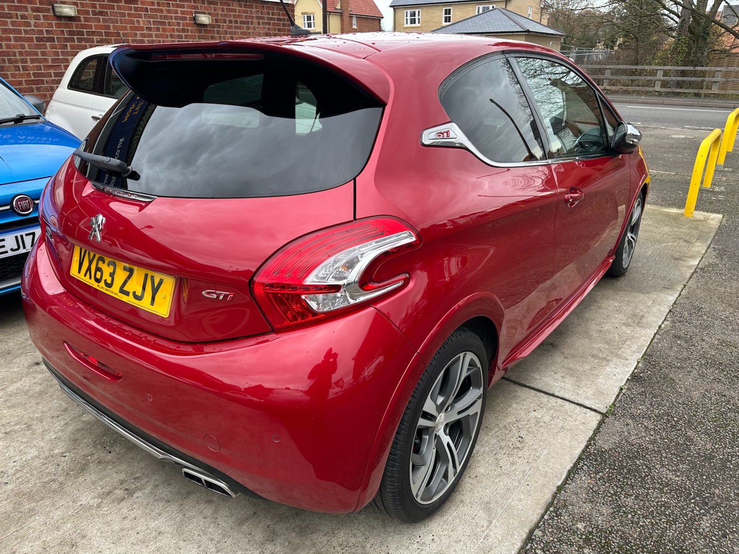 Used Peugeot 208 2013 for sale - 76897193: Photo 3