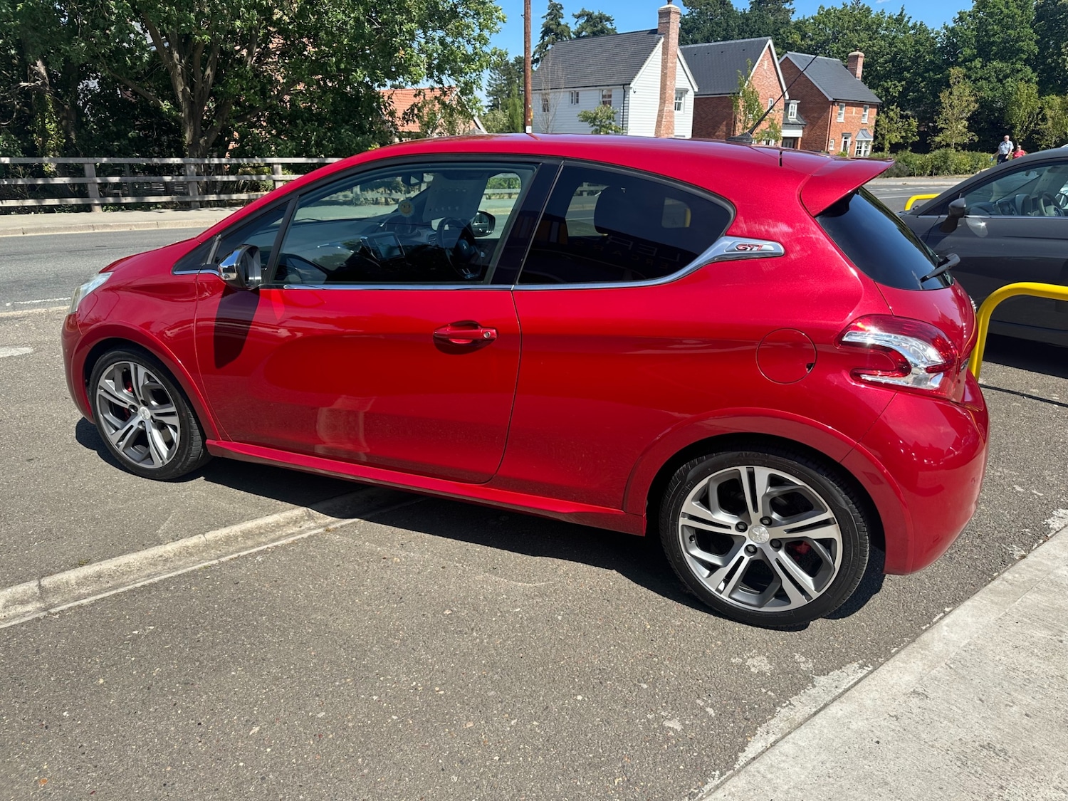 Used Peugeot 208 2013 for sale - 76897193: Photo 5