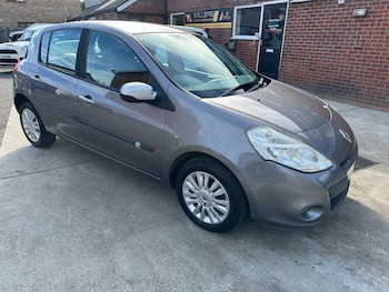 Used Renault Clio 2010 for sale - 78258530: Photo