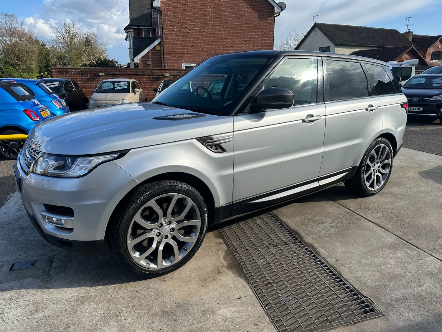 Used Land Rover Range Rover Sport 2015 for sale - 78063886: Photo 2