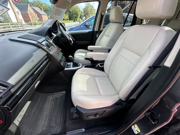 Used Land Rover Freelander 2010 for sale - 75767370: Photo 19