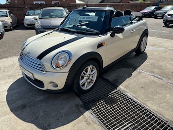 Used MINI Convertible 2011 for sale - 78316141: Photo